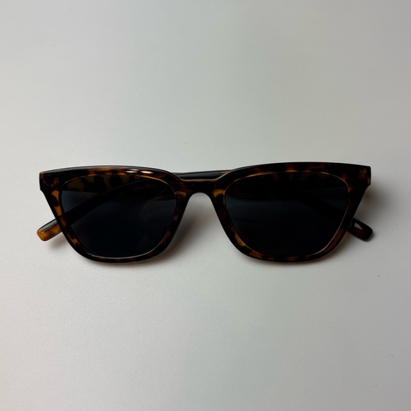 Leopard Print Cat Eye Sunglasses - Picture 1 of 2